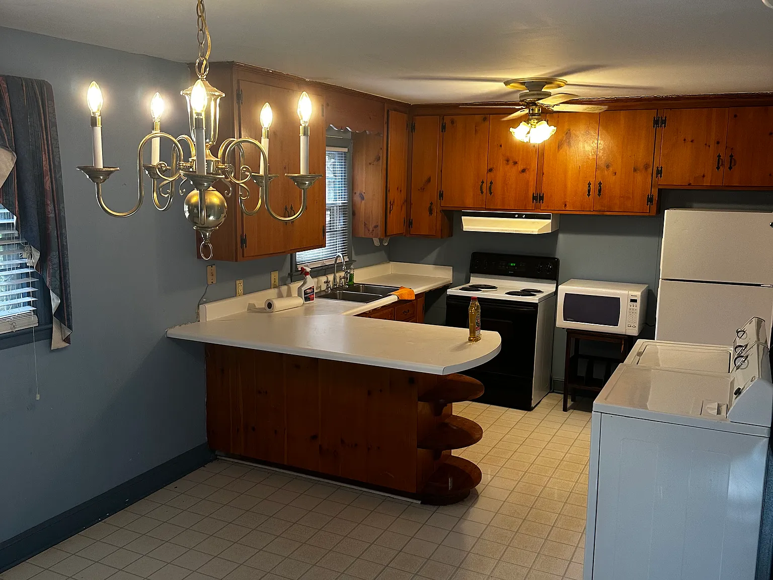 3 bed, 1.5 bath, 1188 sqft, $1,600 — Photo 3