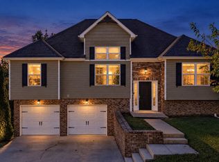 7358 Pfizer Dr, Ooltewah, TN 37363