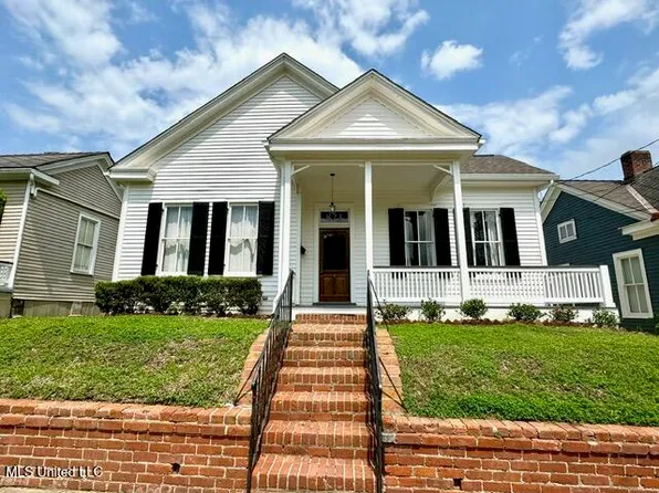 821 Washington St, Natchez, MS 39120