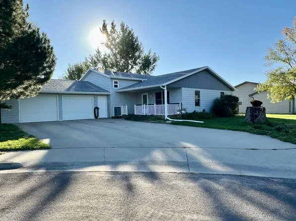 112 Sheila Dr, Pierre, SD 57501