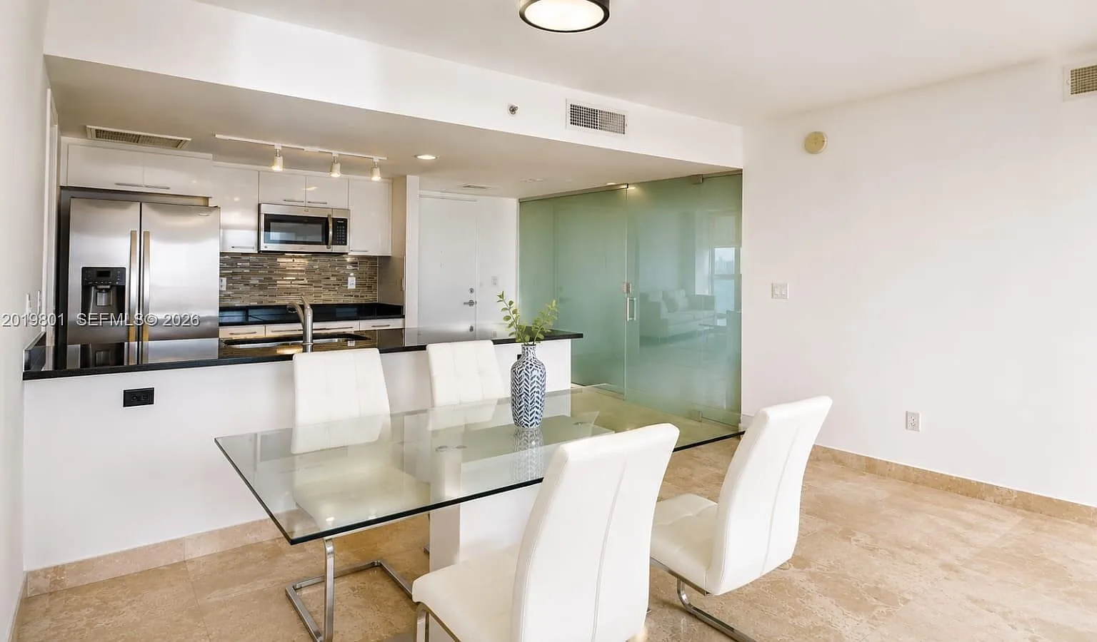 50 Biscayne Condo — Photo 2