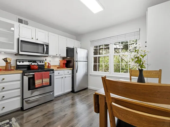 965 S Miller St #201, Lakewood, CO 80226