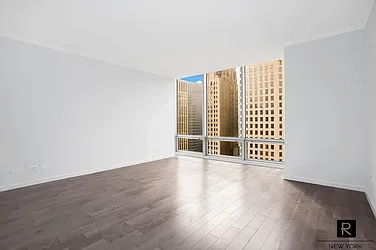 Rented by R New York