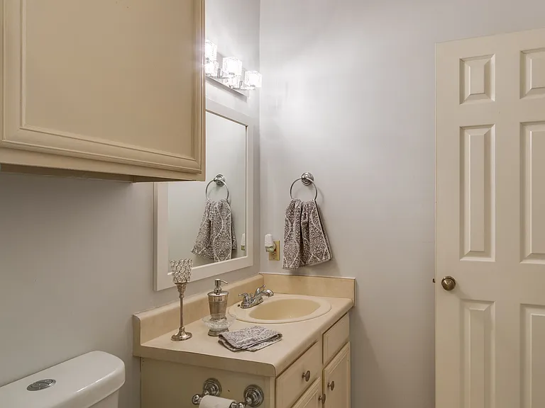 2100 Randy Snow Rd #412 — Photo 6