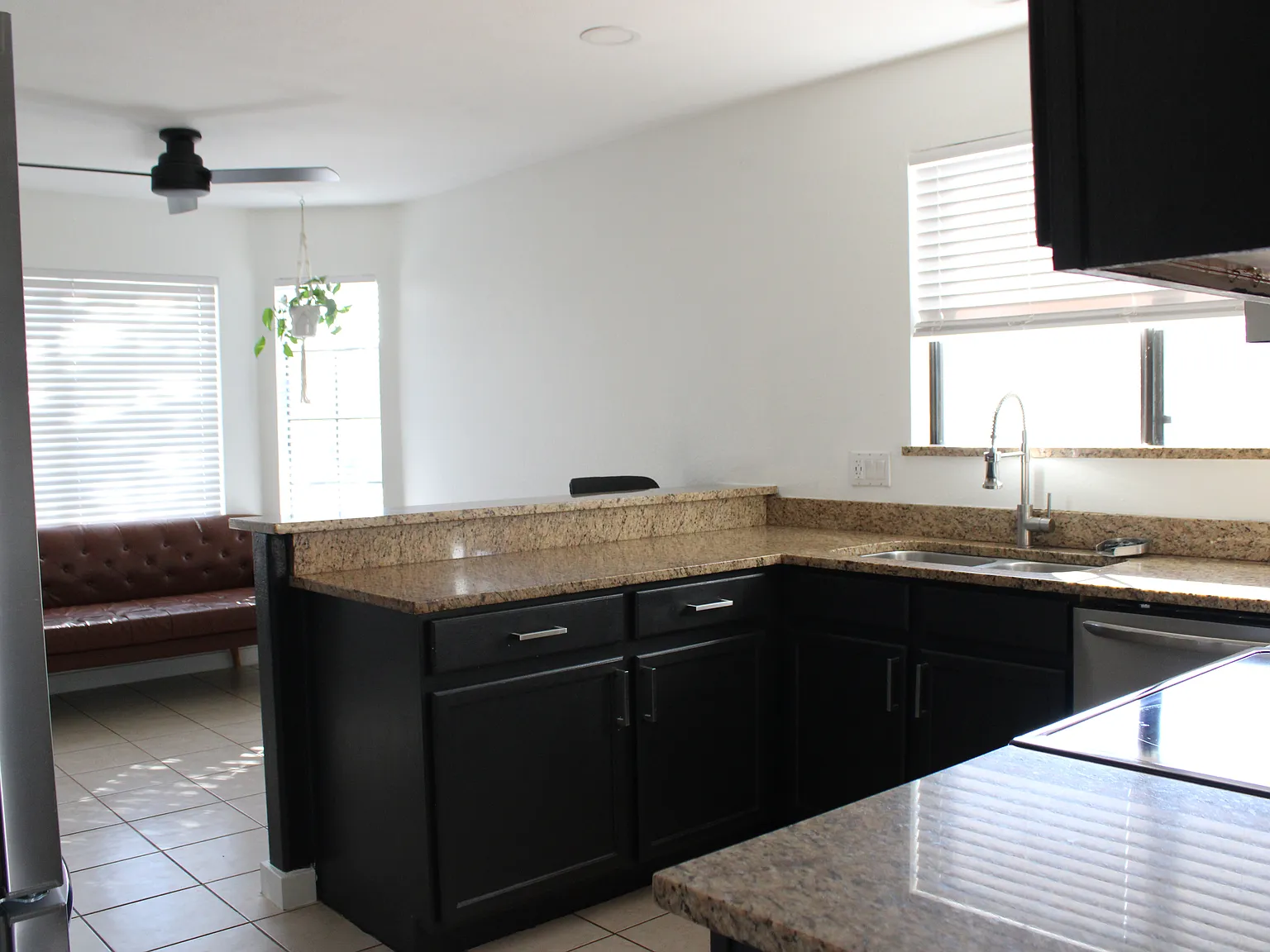3828 W Tonopah Dr — Photo 4