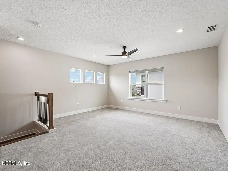 10223 Silverbrook Trl — Photo 38
