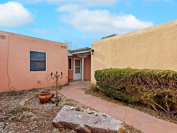 5th image of 1810 Calle De Sebastian Unit D4