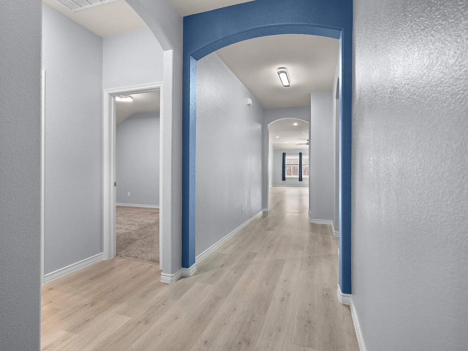 4 bed, 2036 sqft, $2,300 — Photo 2