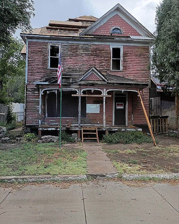 1st image of 520 S 2nd St