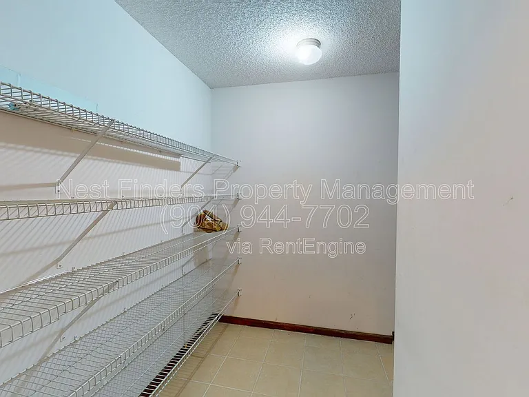 1607 Beverly Bay Ct — Photo 16