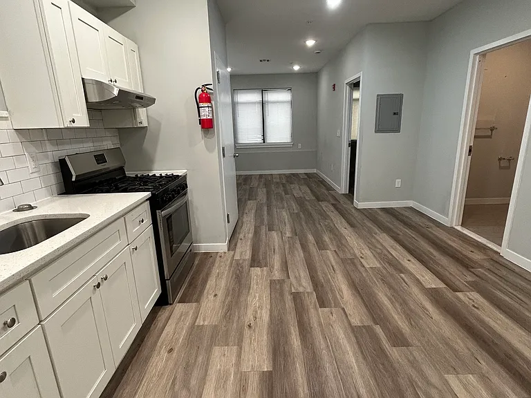 22-28 Arlington St — Photo 11
