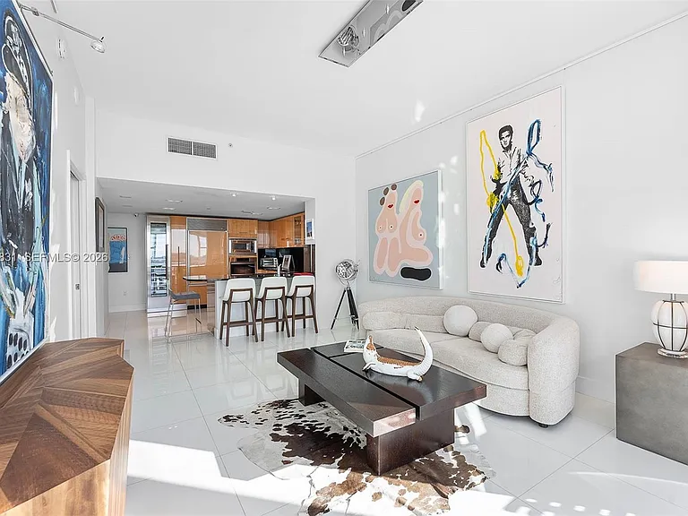 6801 Collins Ave — Photo 17
