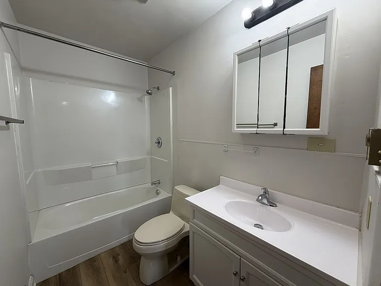 207 Martin Ct — Photo 12