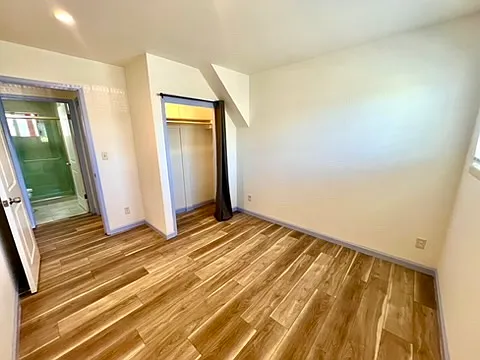 474 Van Dyke Ave — Photo 8