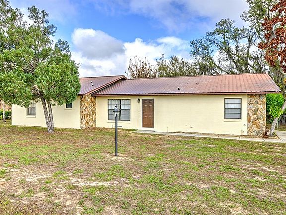 3rd image of 2052 W Stryker Rd