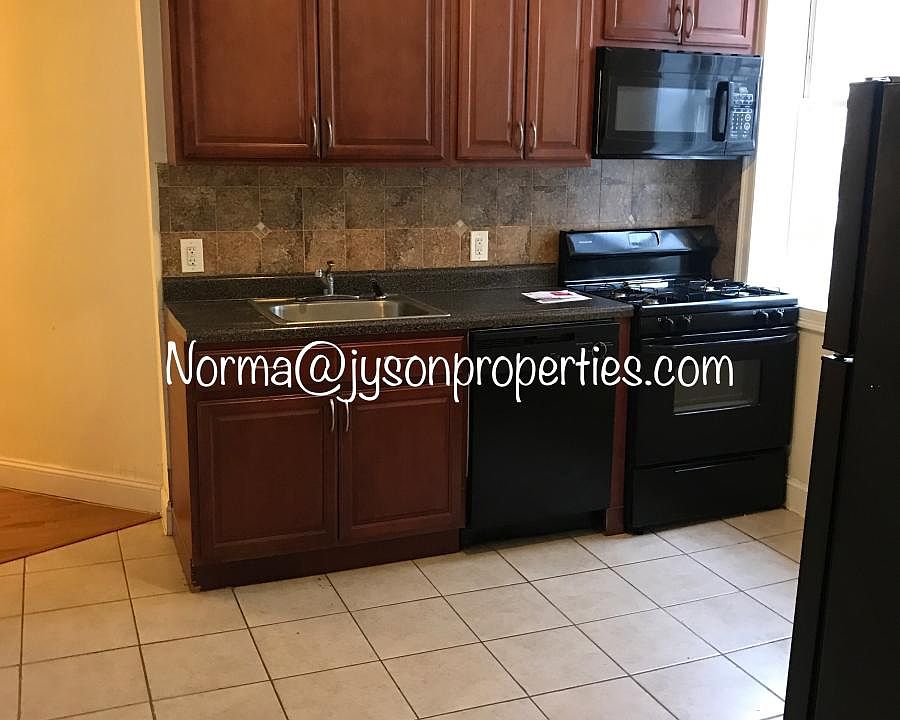 2nd image of 1206 Kennedy Blvd #25