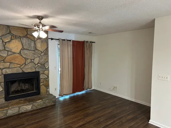 6414 Windsor Gate Ln, Charlotte, NC 28215