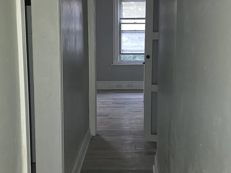 240 E Walnut Ln #3 — Photo 7