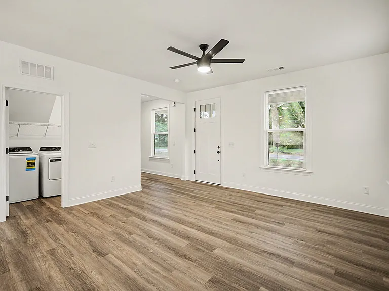 607 Legrand St — Photo 8