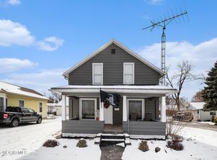 205 W 4th St, Genoa, OH 43430