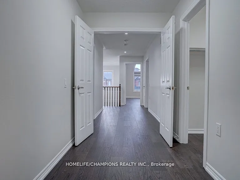 102 Benadir Ave — Photo 29