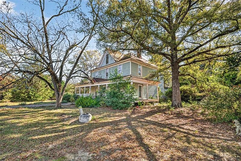 7th image of this home