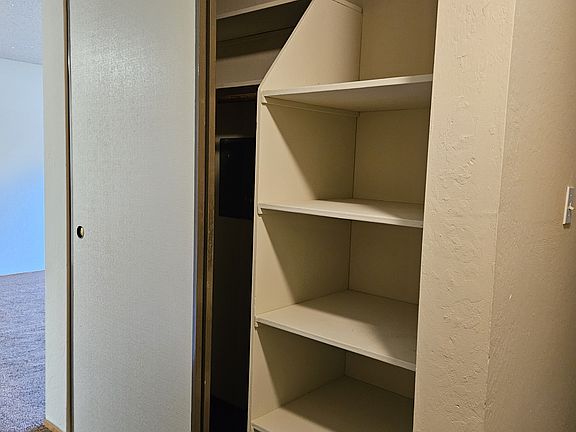 4th image of 1064 E St APT 202