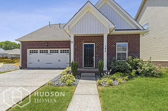 3 bed, 2.5 bath, 2677 sqft, $2,625 — Photo 1