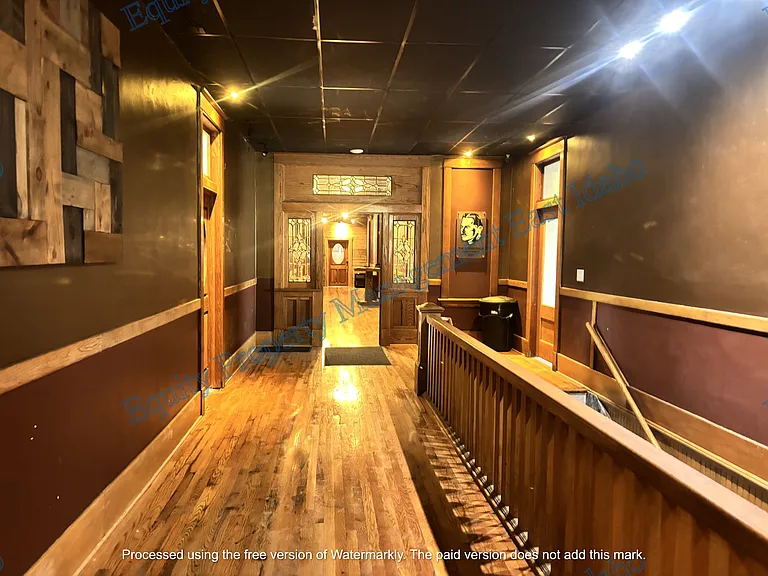 123 N Main St #13 — Photo 13