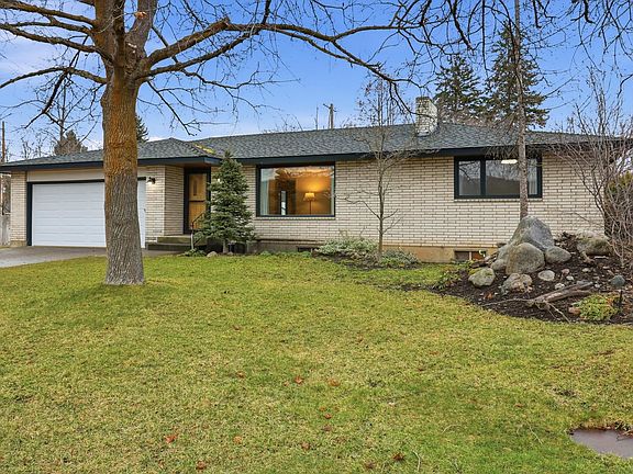 2nd image of 3910 N Park Rd