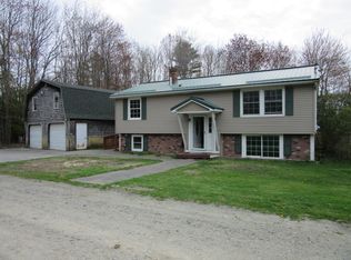 3 Grays Ln, Milford, ME 04461