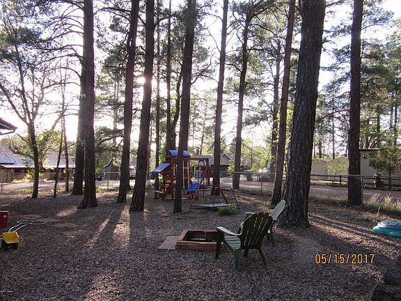 3rd image of 1831 E Park Ln