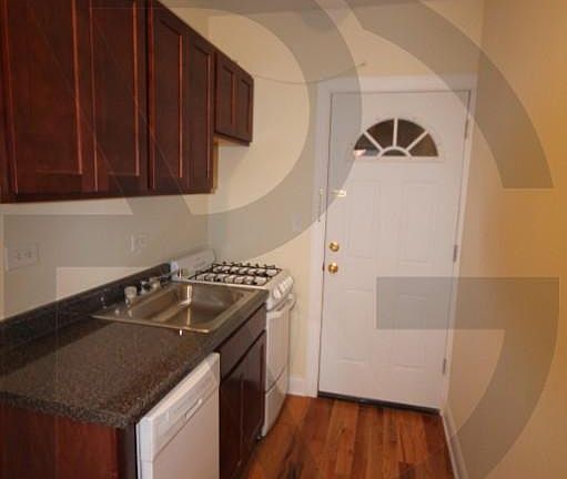 4th image of 2900 N Mildred Ave #A2900b3