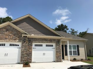 2304 Sweet Bay Dr #B, Greenville, NC 27834