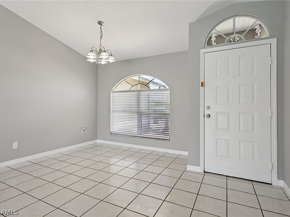 4th image of 3914 SW 14th Ave
