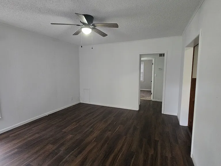 603 S Pershing Ave — Photo 3
