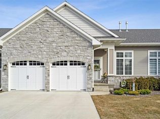 2884 Blue Sage Dr UNIT B, Coralville, IA 52241