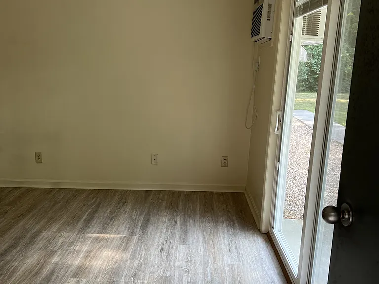 14860 Sherwood Dr — Photo 8
