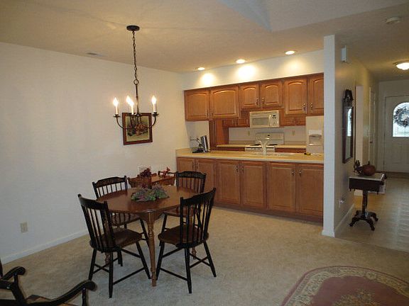 5th image of 816 Oakbrook Dr