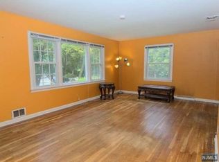 1133 Knoll Rd, Boonton, NJ 07005