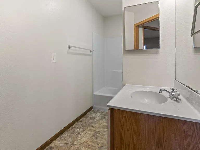 2213 Rockwood Dr — Photo 48