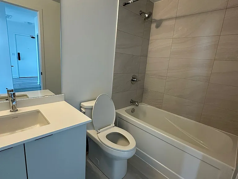2075 Lakeshore Rd #2202 — Photo 8