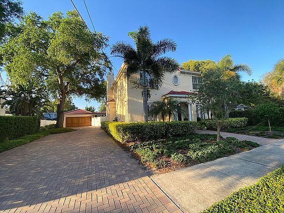 3rd image of 3612 W Corona St