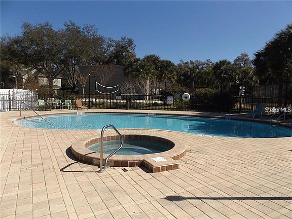 3rd image of 6148 Westgate Dr APT 102