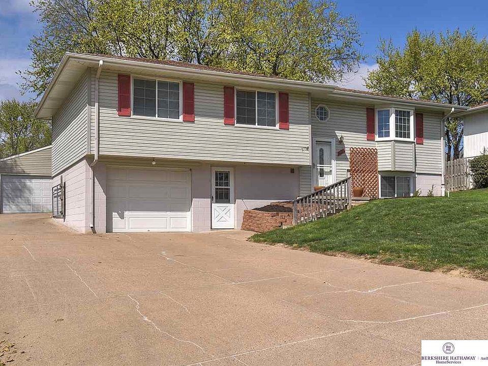 1st image of 3816 N 211th St