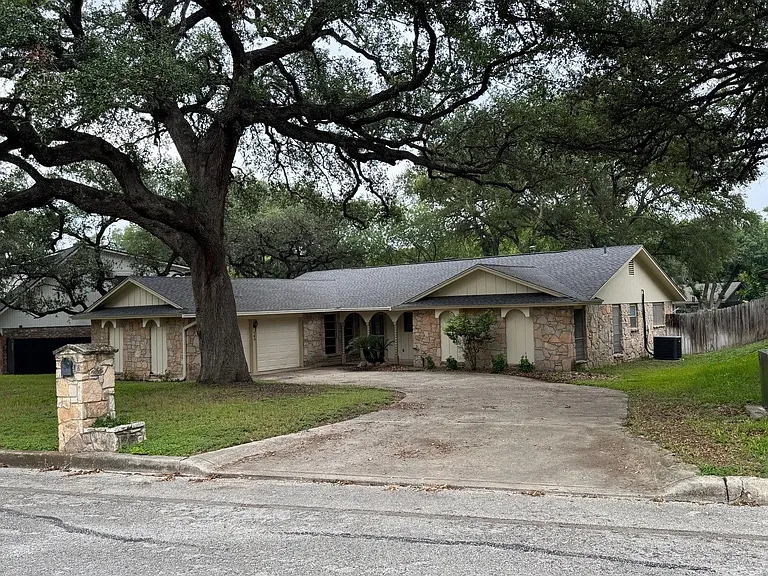 143 Forrest Trl — Photo 3