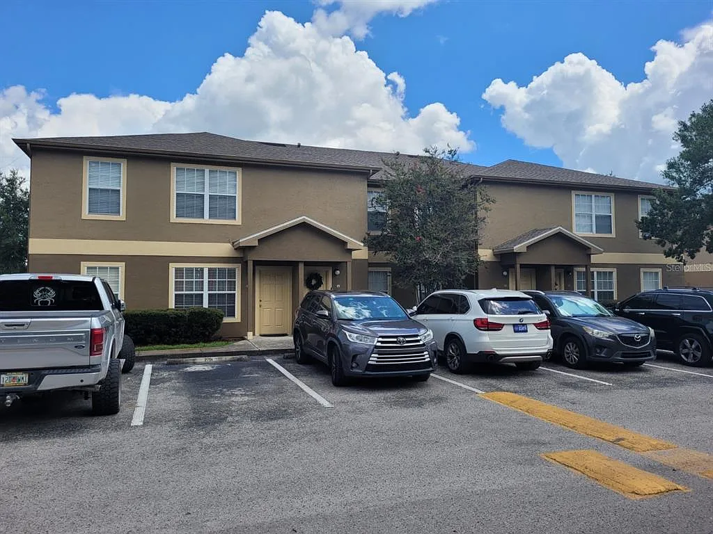 2 bed, 2.0 bath, 987 sqft, $1,400 — Photo 1