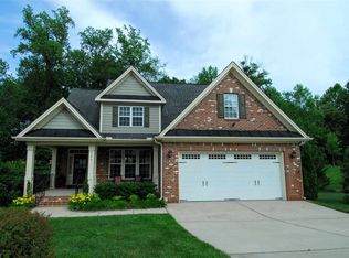 220 N Harrison Ln, Fuquay Varina, NC 27526