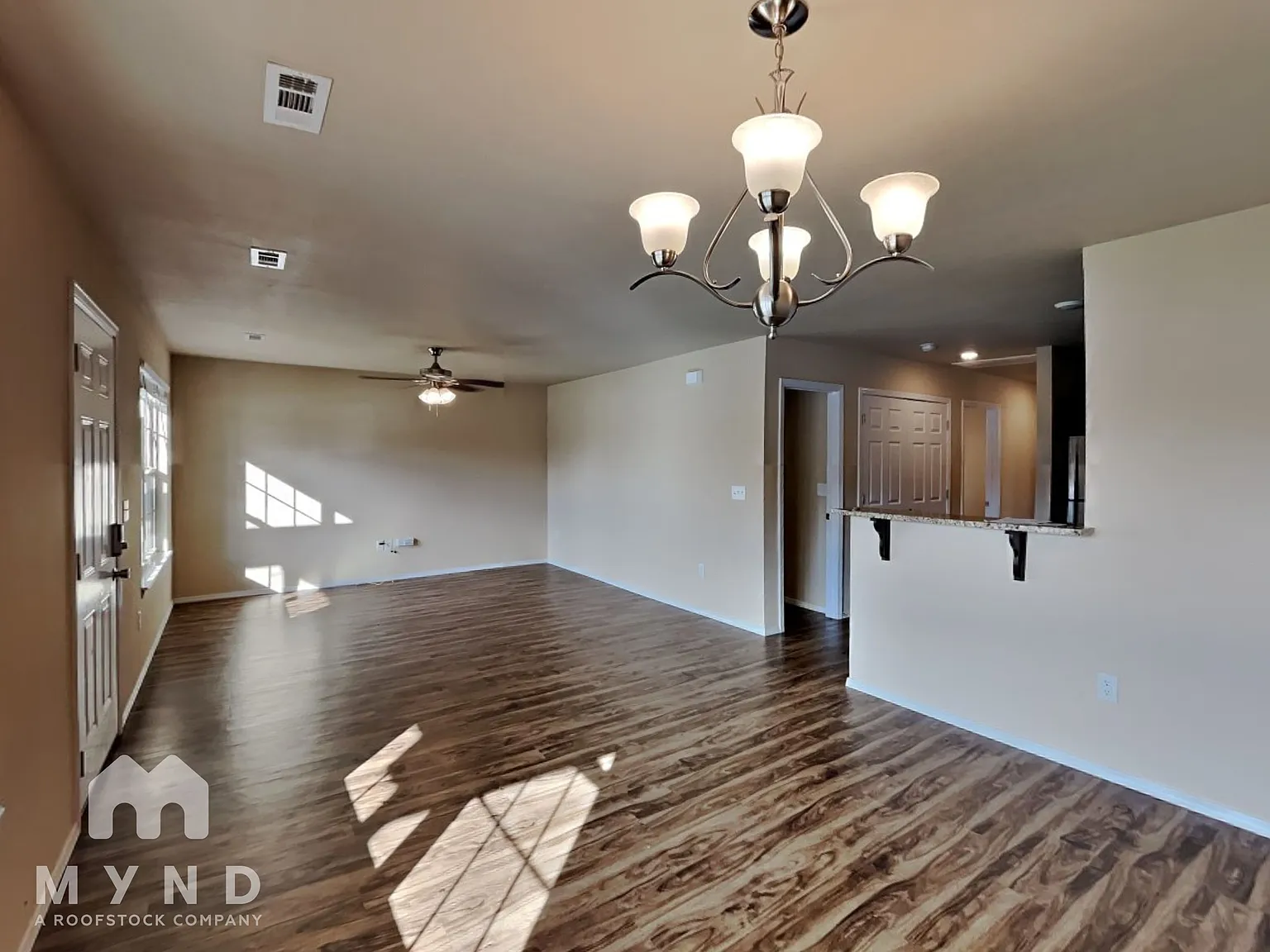 4 bed, 2.0 bath, 1542 sqft, $1,665 — Photo 4