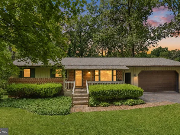 3702 Diane Ave, Hampstead, MD 21074